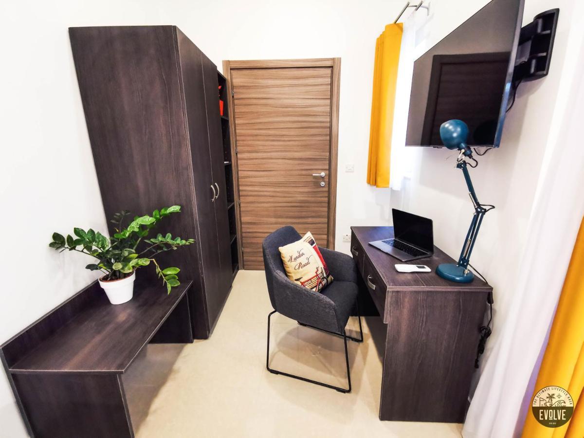 Evolve Coliving Guesthouse سليمة المظهر الخارجي الصورة