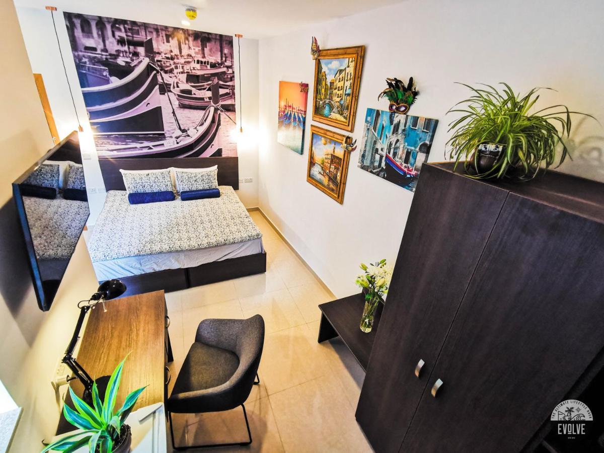 Evolve Coliving Guesthouse سليمة المظهر الخارجي الصورة